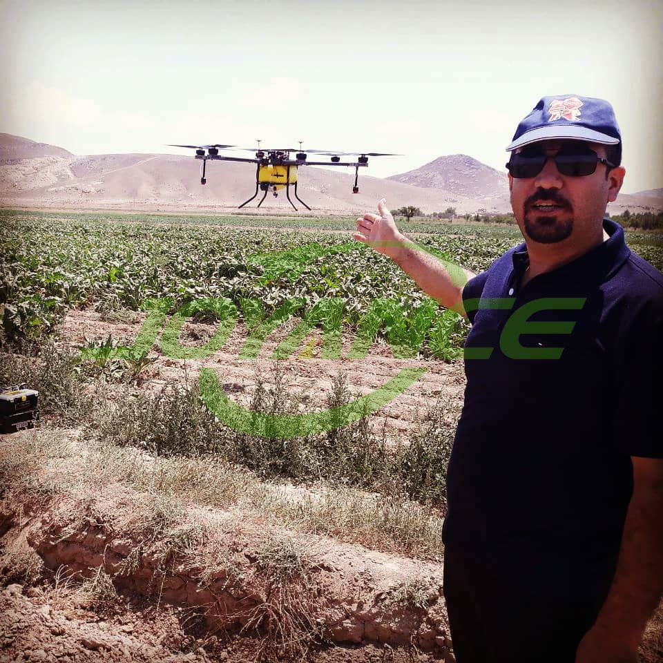 Agjenti për spërkatje të dronëve JOYANCE për bujqësi bën demonstrimin e spërkatjes-spërkatës bujqësor me dron, spërkatës me dron bujqësor, dron spërkatës, pluhurues UAV